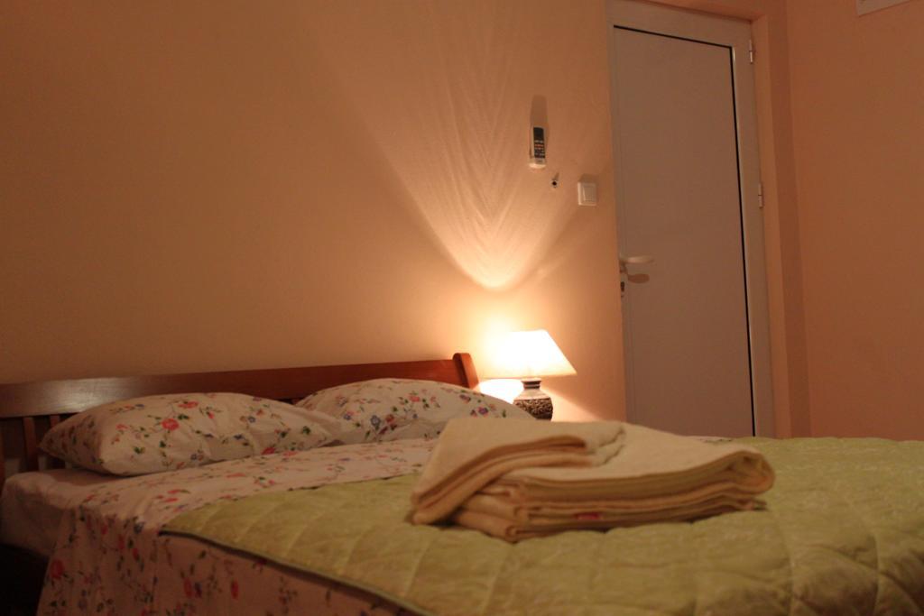 Apartments Adriatika Budva Rum bild