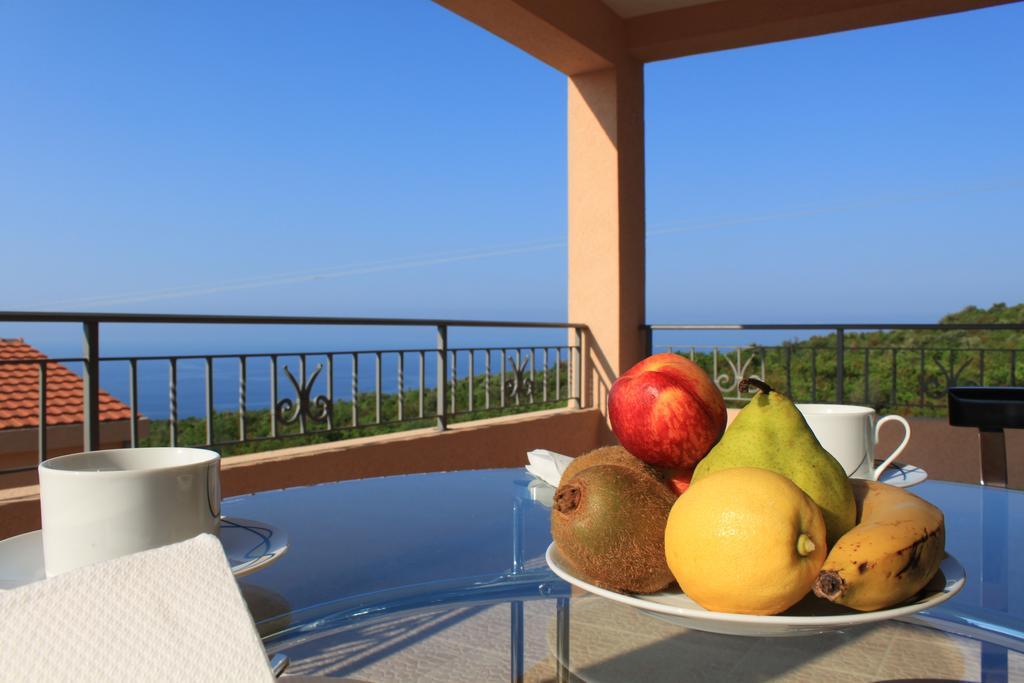 Apartments Adriatika Budva Rum bild